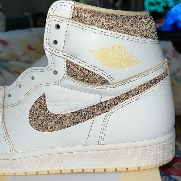 Nike Air Jordan 1 High OG Craft Sail/Pale Vanilla/Black Mens size 12 New (2023) - Picture 3 of 17